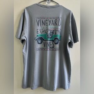 🫟Vineyard Vines Gray Tee with Green Jeep Graphic Size:M